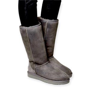 Women’s UGG Classic Tall Il Boot|Gray|Size 9